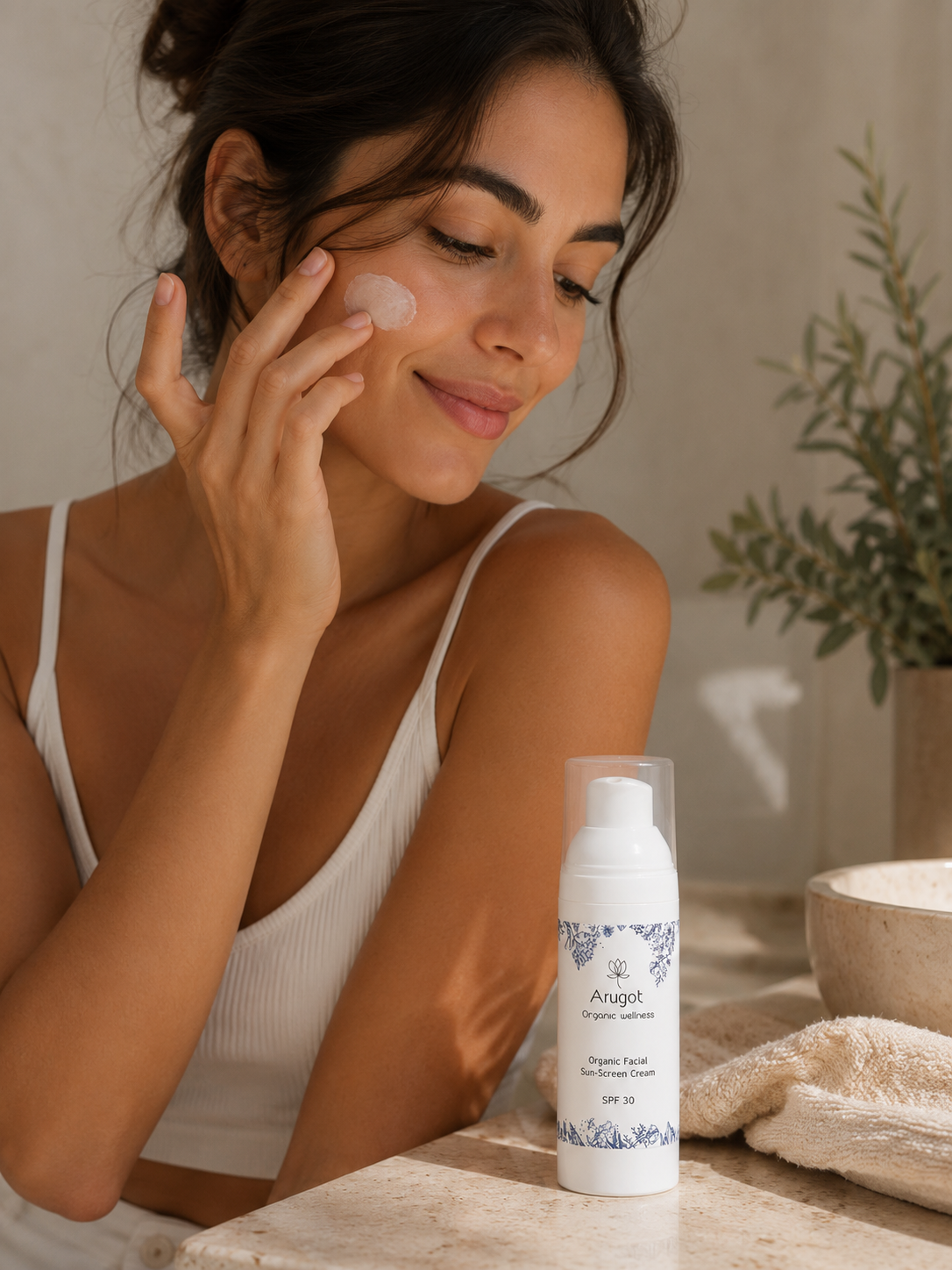 Sonnencreme Gesicht LSF 30 50 ml – Anwendung im Gesicht – mineralischer Sonnenschutz für empfindliche Haut